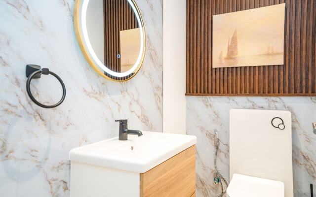 Vacay Lettings - Iris Blue