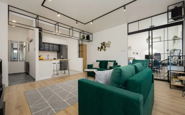 Warsaw Apartment With Terrace by Renters