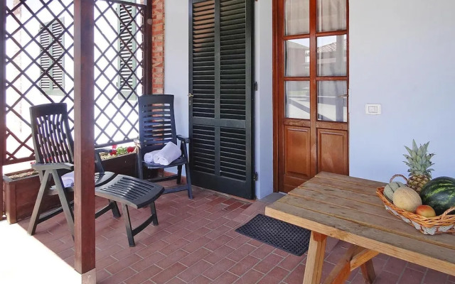 Apartment in Vinci With Pool and Wellness