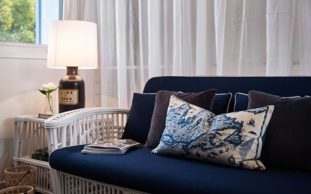 Boatshed Villa Green Door