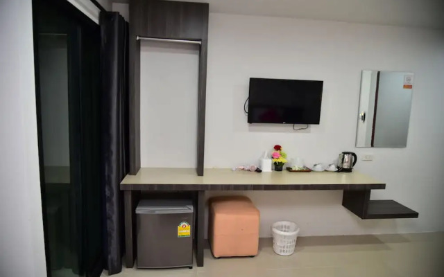 Happy Room Hotel