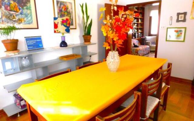 Nouvelle Vague Apartment