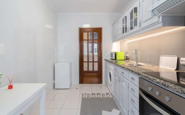 GuestReady Bright and Modern 2BR Flat in Vila Nova de Gaia