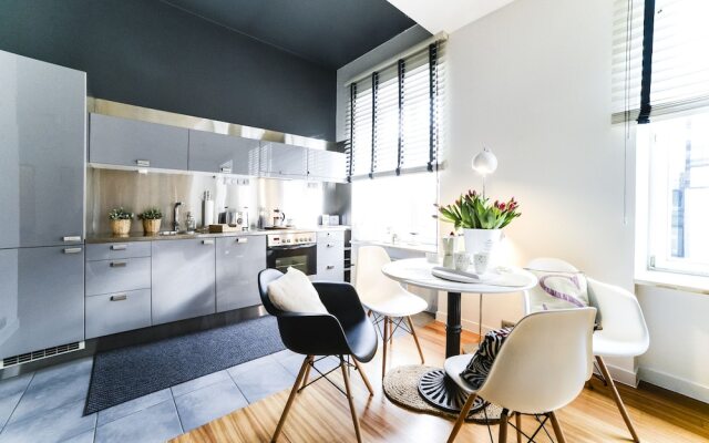 Chmielna City Center