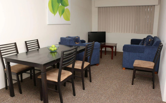 Aabon Apartments & Motel