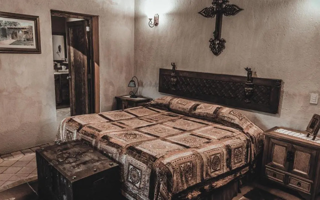 Hacienda Sepulveda Hotel & SPA