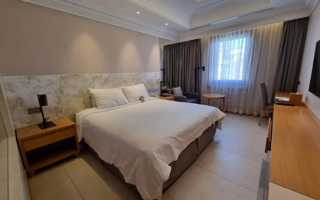 Pine Grove Hotel