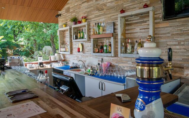 Hotel Holiday Calbis