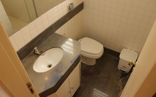 Nuh Hostel - Lourdes