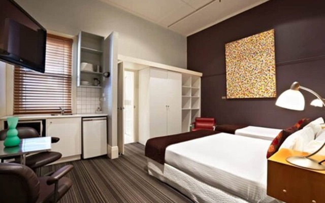 Tolarno Hotel