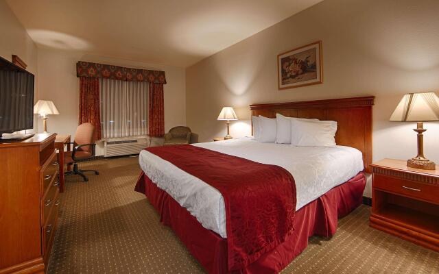 Best Western Plus Lake Elsinore Inn & Suites