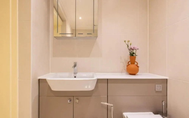 The Woking Wonder Captivating 3bdr Flat With Parking