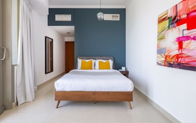 Elegant and Functional 2BR in Marina - Sleeps 5!