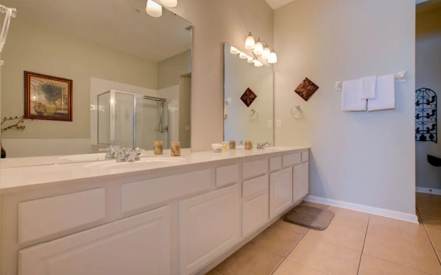 Penthouse w/ Spectacular Lakeview! Near Disney