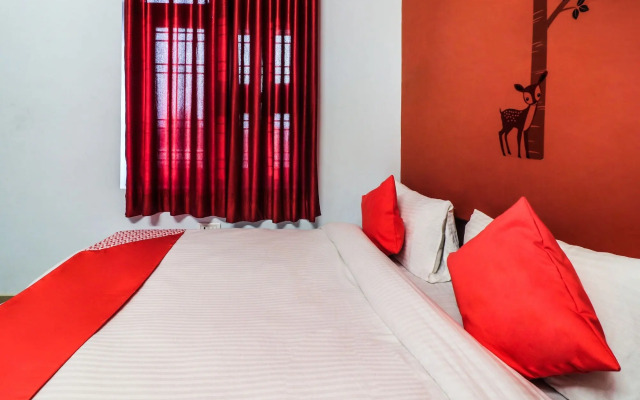 OYO 24228 Hotel Hans