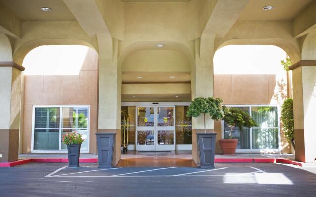 Hampton Inn & Suites Sacramento-Cal Expo