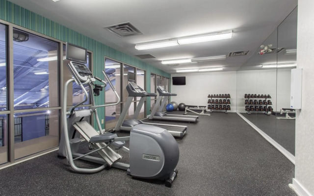 Holiday Inn Express & Suites Mississauga-Toronto Southwest by IHG