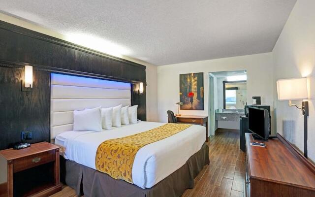 Days Inn by Wyndham Jacksonville South Memorial Hospital