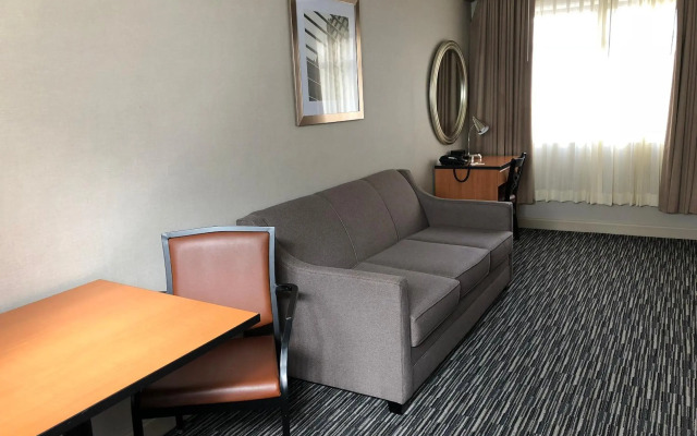 City Center Inn & Suites