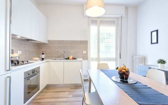 Polo Universitario by Mmega