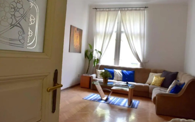 AIRSTAY PRAGUE - 3 BEDROOM residence with SAUNA