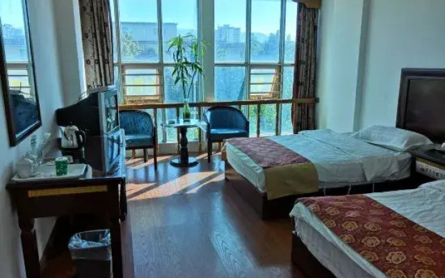 Liangyou Hotel