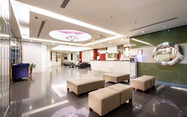 YOYO Hotel