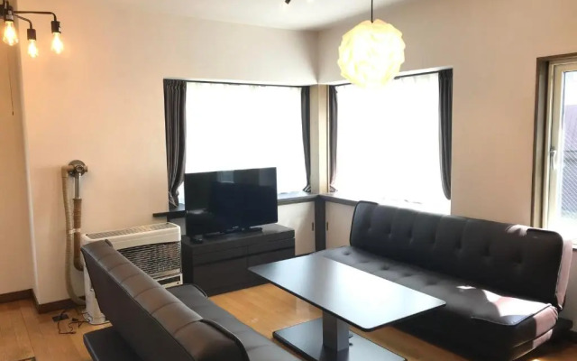 The House Chitose Station 1