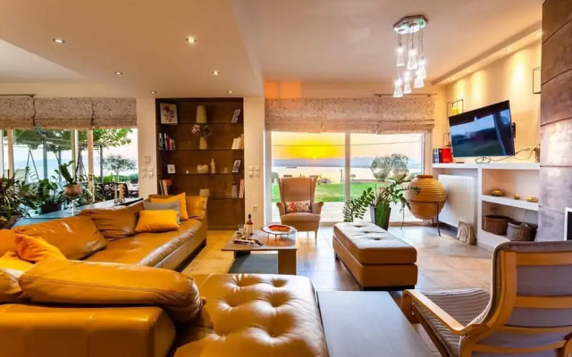 Sunset Paradise - Verga s Ultimate Seaview Getaway
