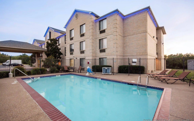 Comfort Inn & Suites Mansfield