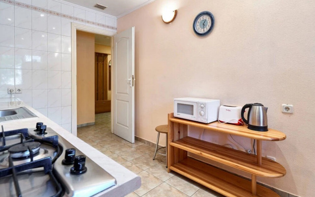 Home-Hotel Khoriva 32