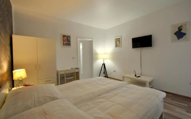 Neferprod Apartments - IS - CAM 01