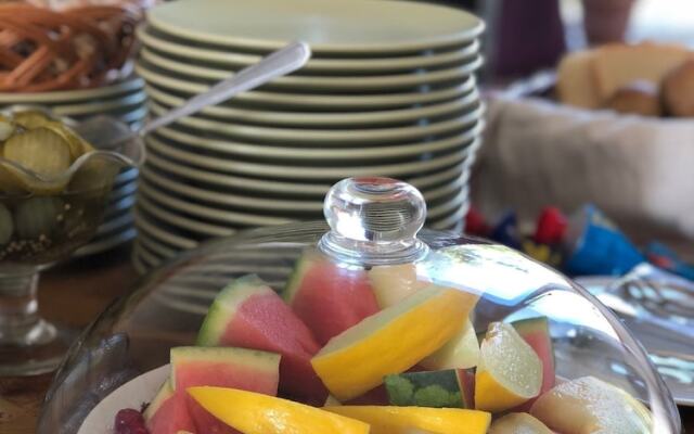 Runsten Säng & Frukost