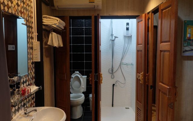 Sleep Walker Poshtel - Hostel