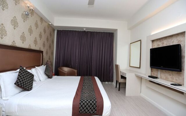 Emblem Hotel Hero Honda Chowk Gurugram