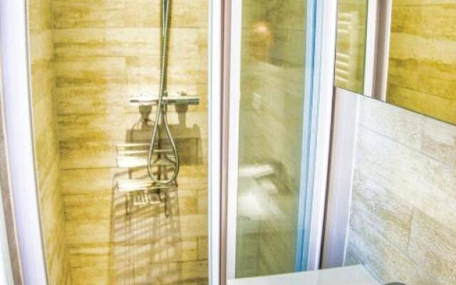 Cannes charming studio 50 meters from the beach !!