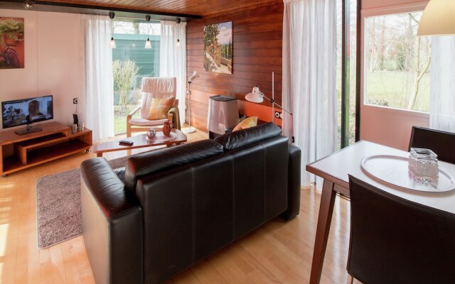 Cosy Chalet With gas Fireplace in Twente