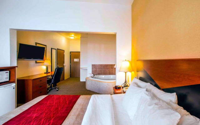 Comfort Inn & Suites Greenville I-70