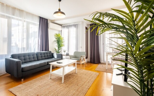 Missafir Exquisite and Central Flat in Nisantasi