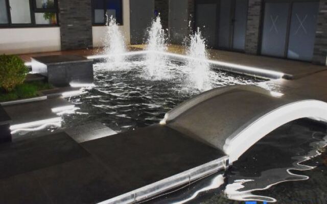 Yuxi Courtyard Hotel
