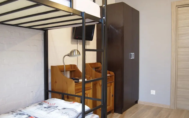 Guest House Opaliha Loft Rooms - Hostel