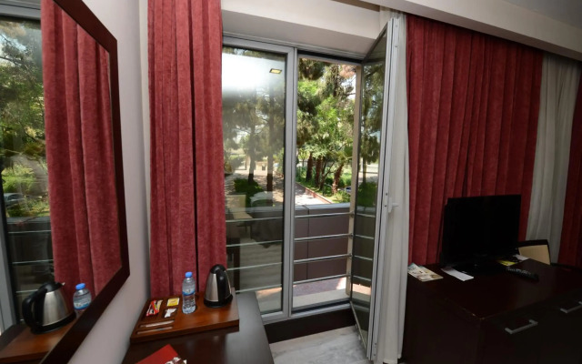 Arsan Hotel