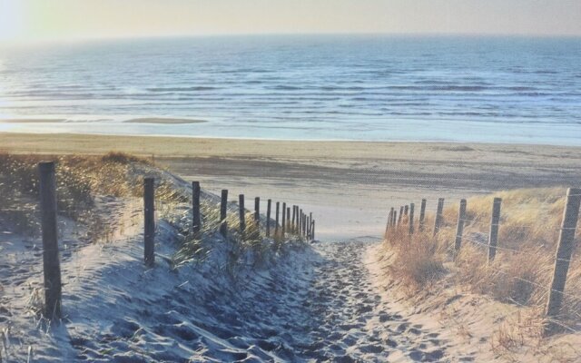 Elegant Apartment in Bergen aan Zee near Beach