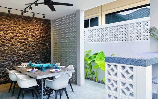 Stylish 3br Pool Villa Walk to Beautiful Naiyang Beach