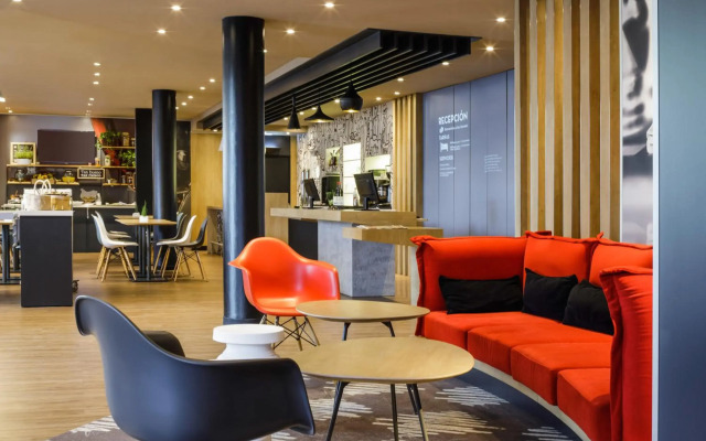 ibis Granada