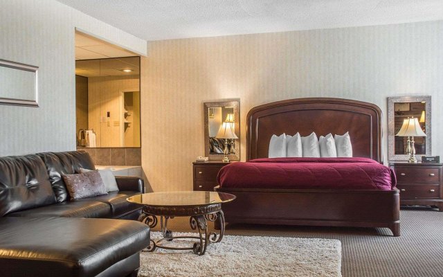 Quality Hotel and Suites Woodstock