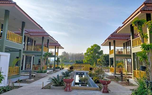 โรงแรม 12 ราศี เฮาส์ แม่สรวย