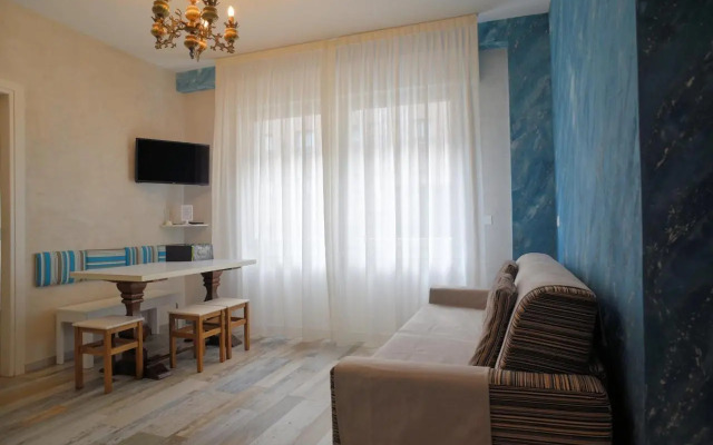 Suites Train Station Mestre Apartment    (No Front Desk Need To Contact Property 5  Days In Advance)