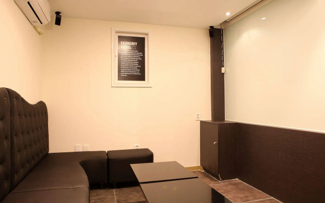 Ekonomy Hotel