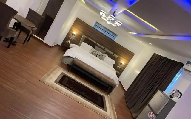 Lavish Apartment